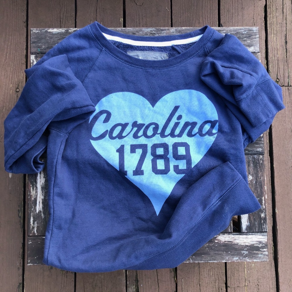 unc crewneck sweatshirt